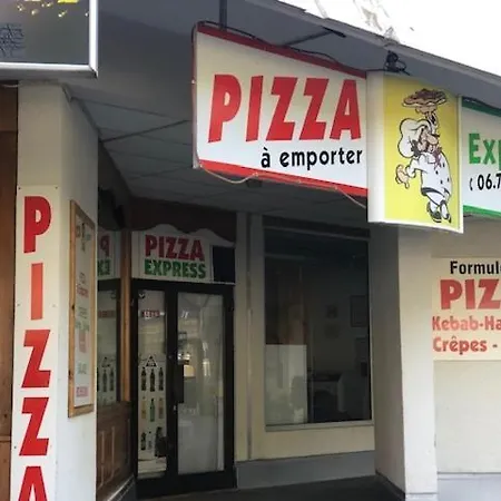 3 Personnes Idealement Situe, Au Pied Des Pistes Et Proche Commerces ヴァール