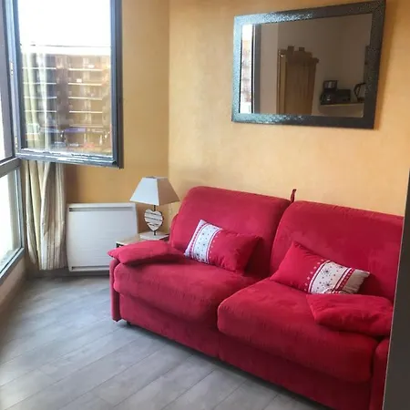 3 Personnes Idealement Situe, Au Pied Des Pistes Et Proche Commerces * ヴァール